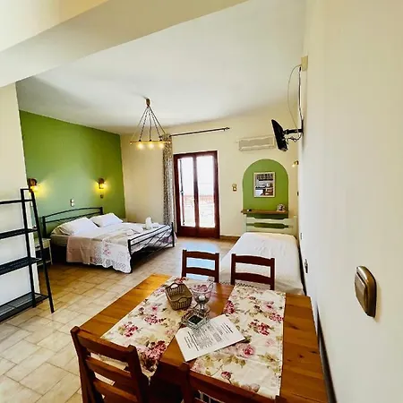 Ocean Front 77 Apart Otel 2*