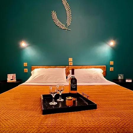 Ocean Front 77 Apart Otel