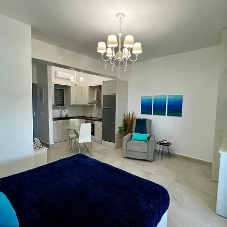 Ocean Front 77 Apart Otel Lourdata (Kefalonia)