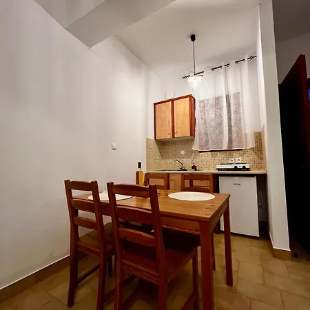 Apart Otel Ocean Front 77 Lourdata (Kefalonia)