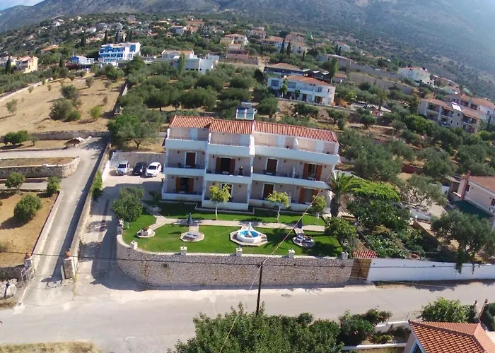 Ocean Front 77 Aparthotel