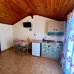 Ocean Front 77 מלון דירות לואורדטה