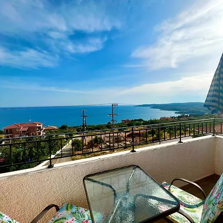 Apart-hotel Ocean Front 77 2*