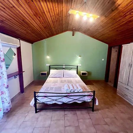 Ocean Front 77 Apart-hotel 2*