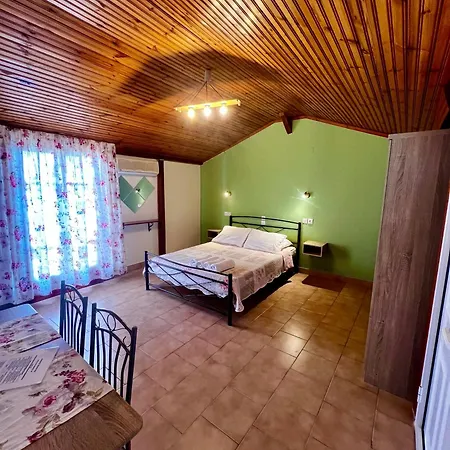 Lägenhetshotell Ocean Front 77 Lourdata (Kefalonia)