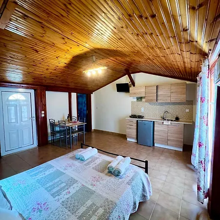 Apartmanhotel Ocean Front 77 2*
